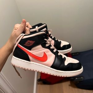 Air Jordan 1 Mid GS “atmosphere”